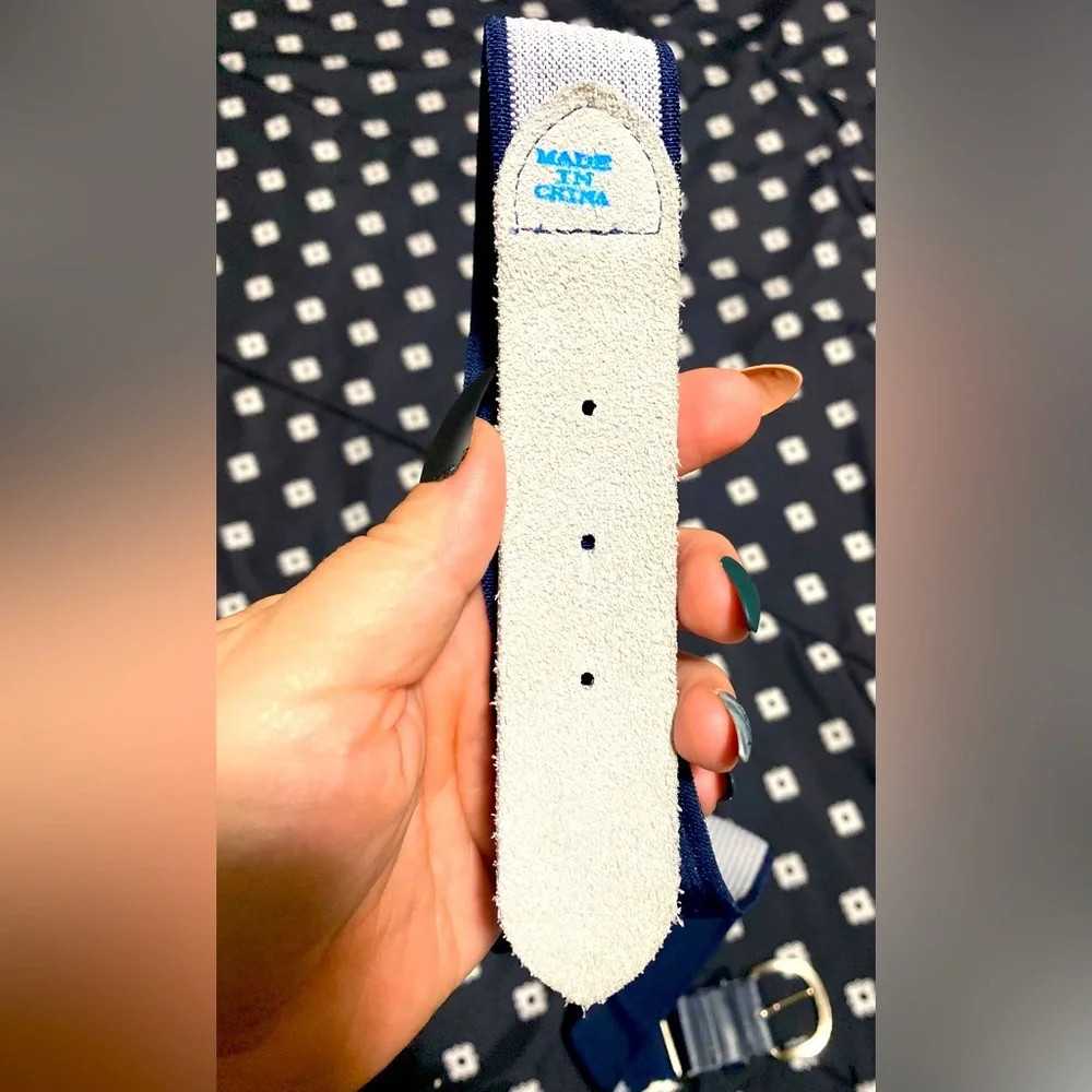 💰2/$10 2 navy and cream kids belts